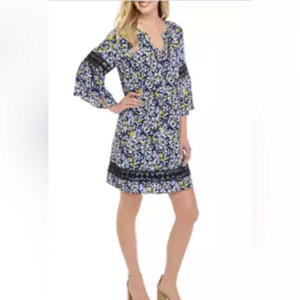 Crown & Ivy curvy floral print peasant dress. Worn about 3x